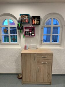 Hundesalon PfoteChäller in Auw – liebevoll eingerichteter Innenbereich mit Pflegeprodukten.